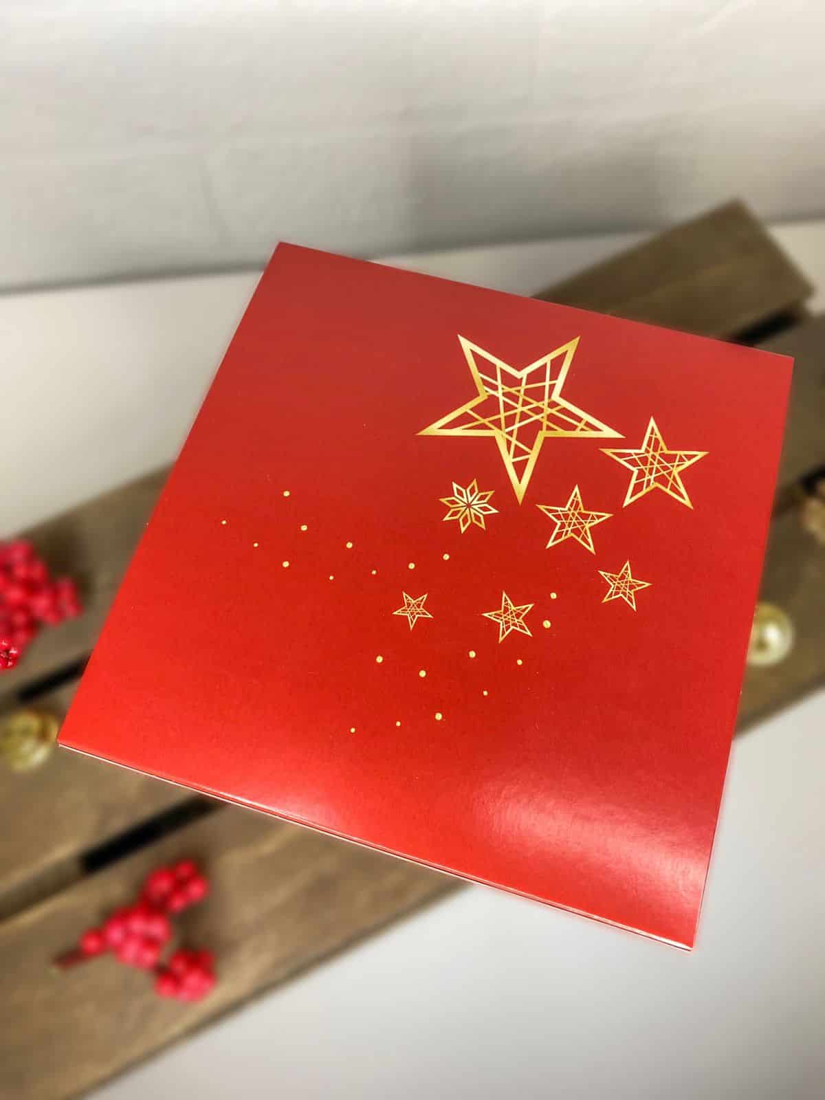 Коробка с окном под 9 конфет Золотая Гирлянда, 138х138х38 мм (дно и обечайка) — изображение 3